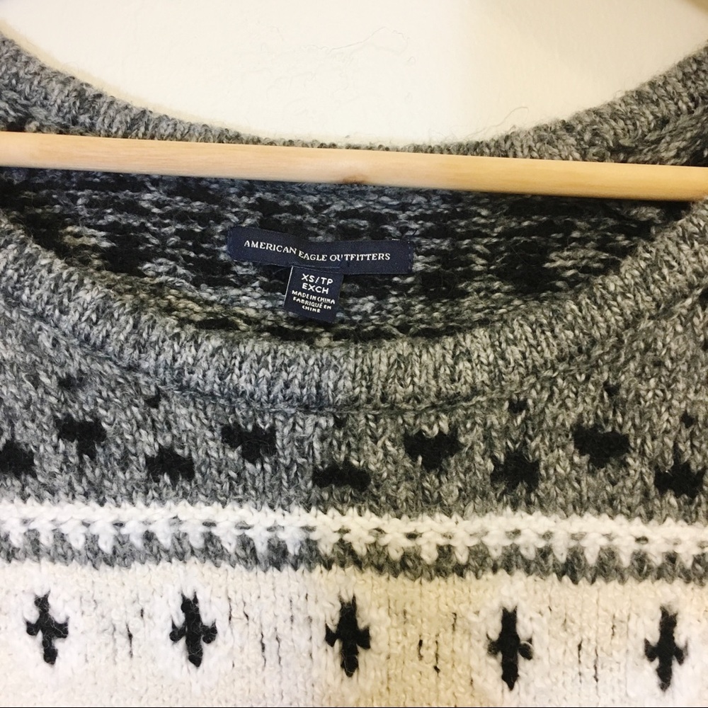 American Eagle Retro Sweater - Picture 3 of 3